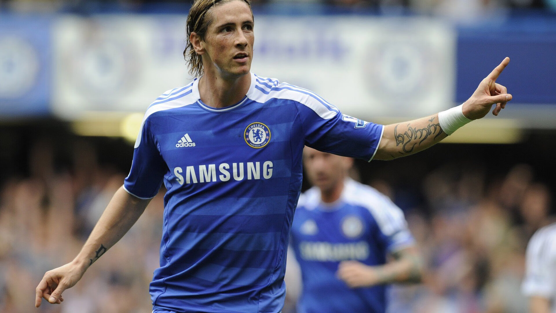 铁腰定乾坤,赖斯关键一击,曼联险胜佛罗伦萨背后的战术博弈