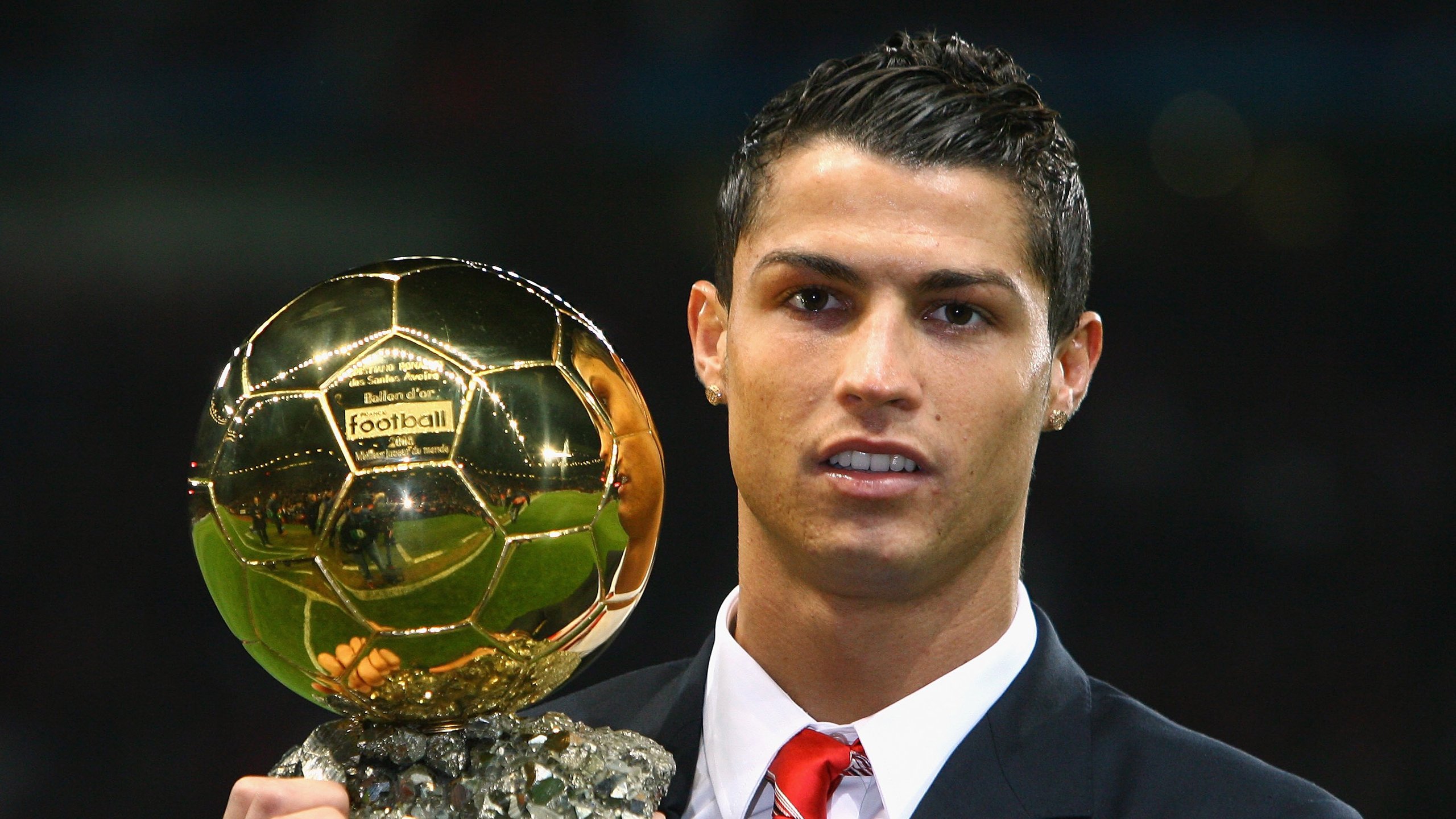 三笘薰爆发,拜仁一波带走比利亚雷亚尔